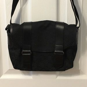2008 Authentic Gucci Cross Body bag! EUC